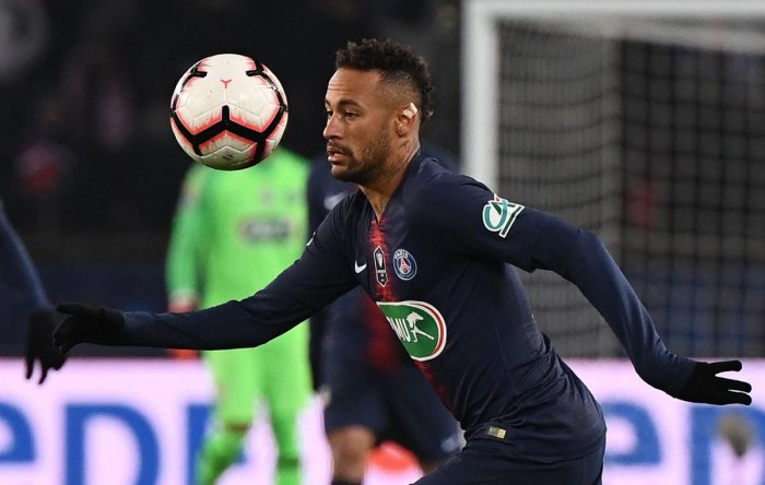 Neymar dalam laga melawan Strasbourg