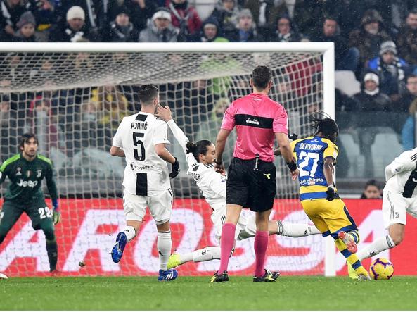Momen saat Gervinho bawa Parma samakan kedudukan (Corriere)