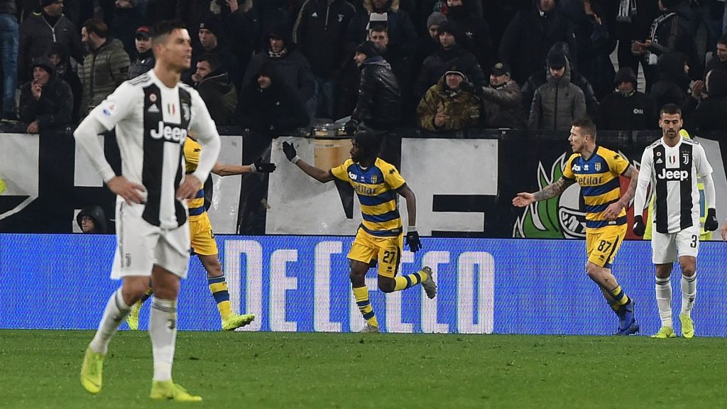 Momen saat Parma sukses samakan kedudukan menjadi 3-3 (Fox Sports Asia)