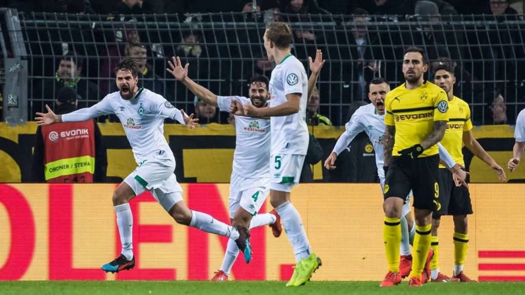 Kegembiraan pemain Bremen saat sukses bobol gawang Borussia Dortmund